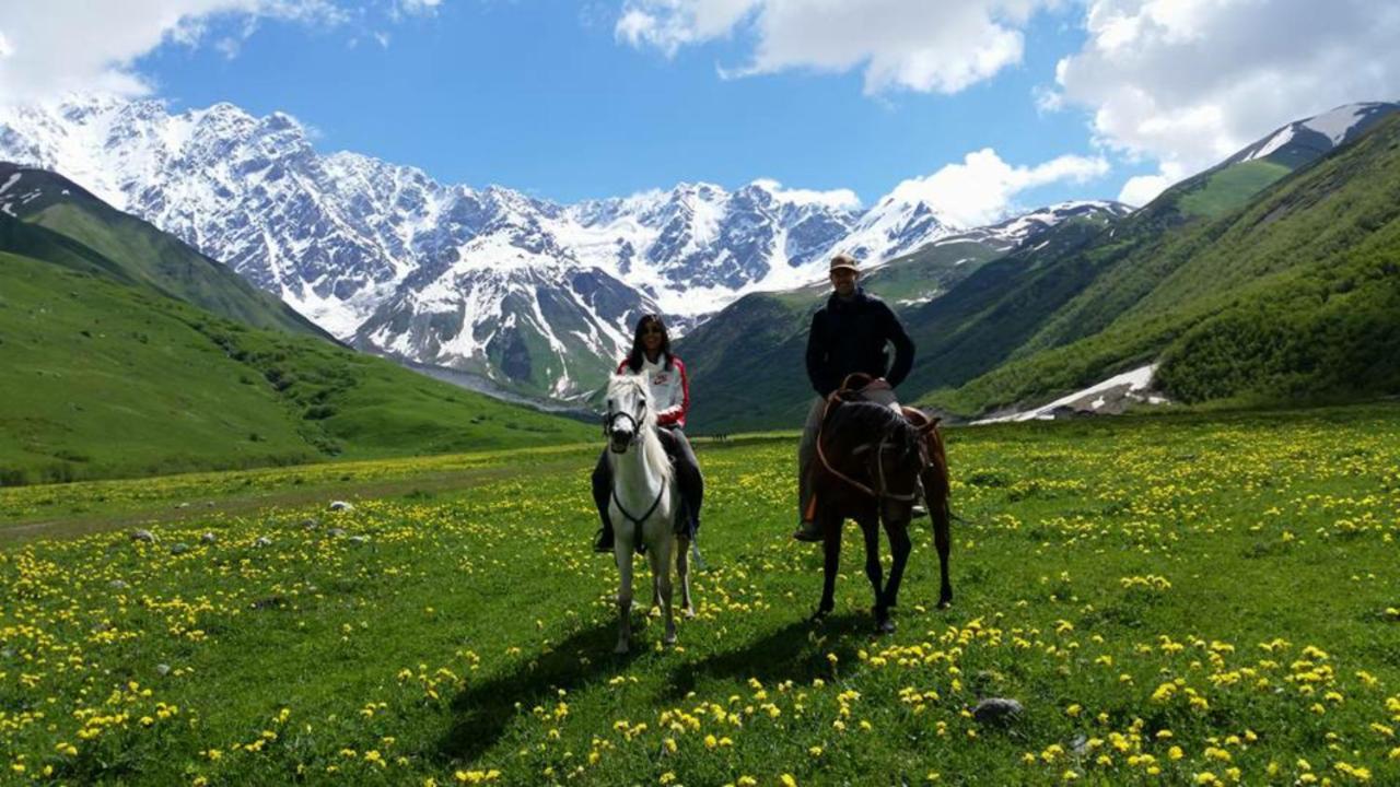 Baia Hotel Ushguli Buitenkant foto